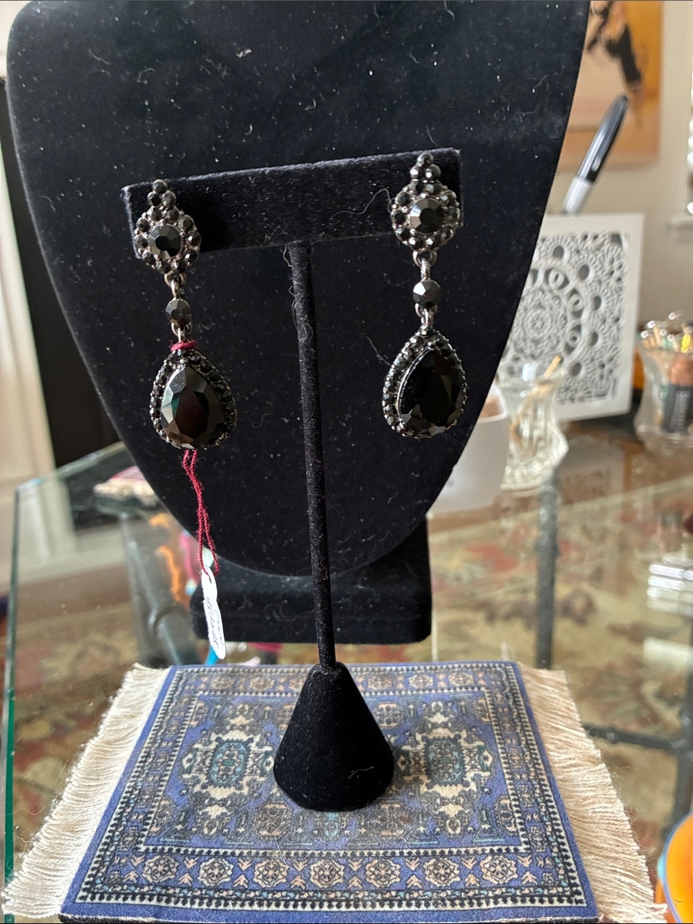 Black Teardrop Dangle Earrings - Elegant Women's Jewelry